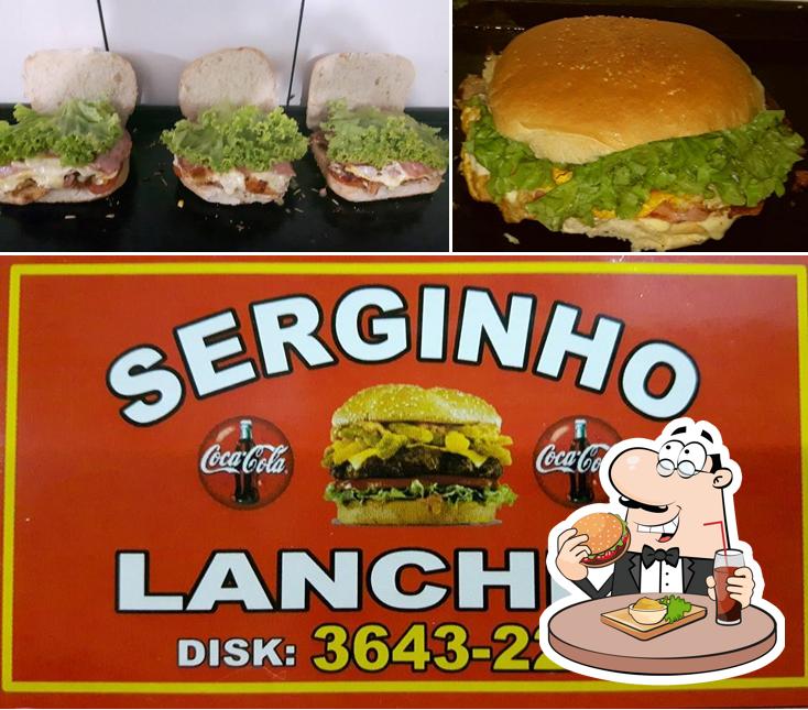 Peça um hambúrguer no Serginho Lanches