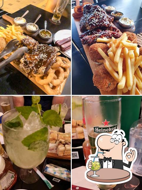 Mira las imágenes que muestran bebida y comida en Boteco do BB