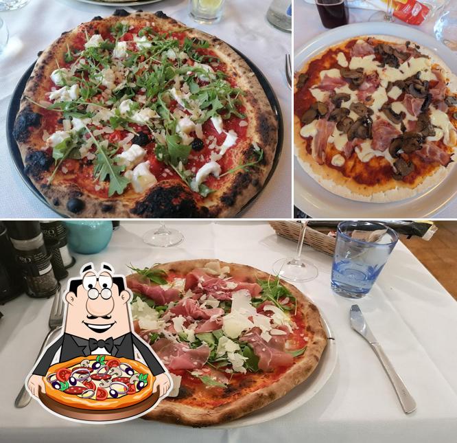 Ordina una pizza a Ristorante Pizzeria Marinara