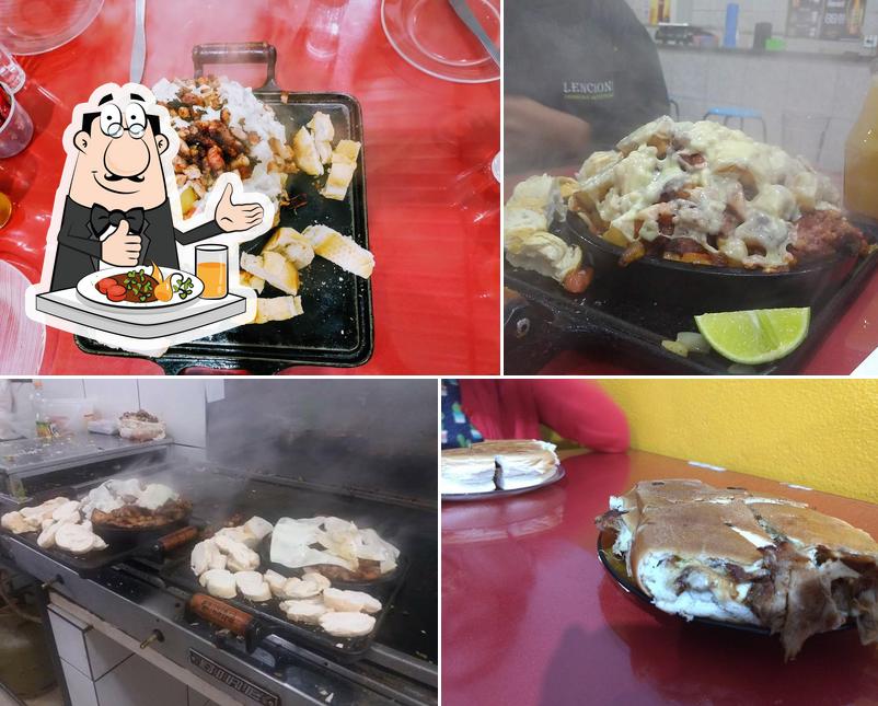 Foto de Rei do Pernil, Sao Lourenco: Rei do Pernil é um restaurante  especializado em carne de porco,fatias suculentas são colocadas e -  Tripadvisor