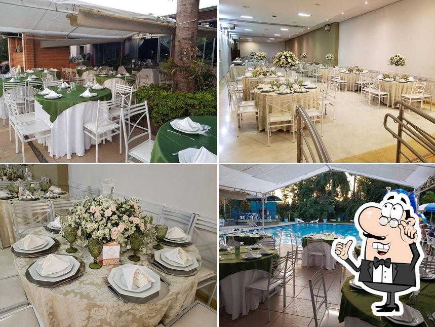 Veja imagens do interior do Buffet Mama Mia