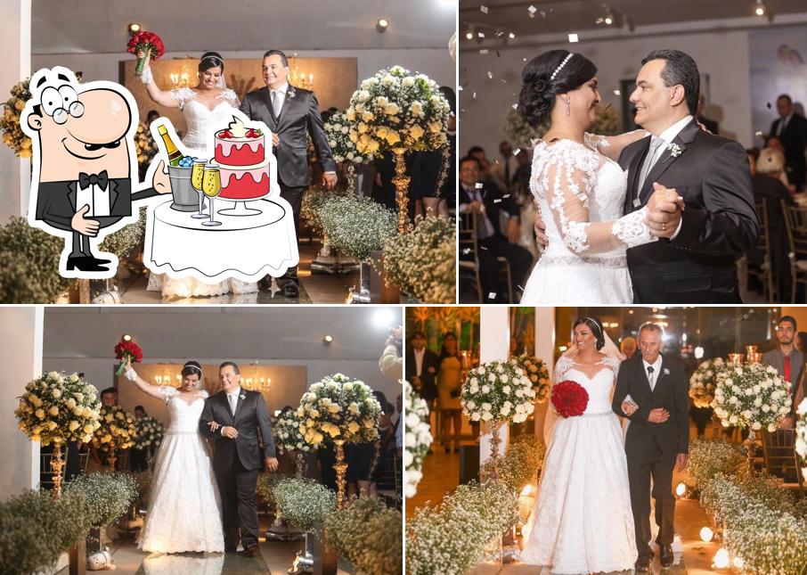 O CHALÉ RECEPÇÕES E EVENTOS tem um espaço para hospedar um banquete de casamento