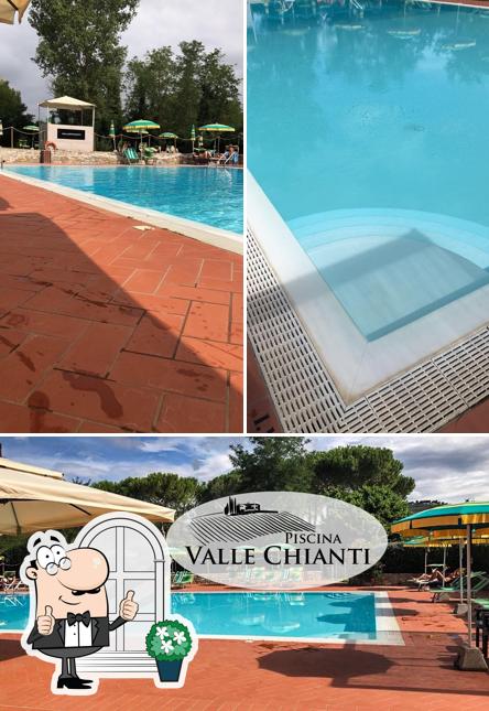 Guarda gli esterni di Piscina ValleChianti