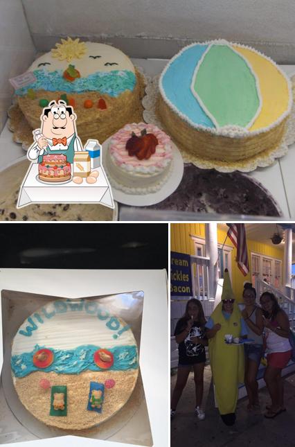 Banana's Ice Cream Cafe in Wildwood Restaurant menu and reviews