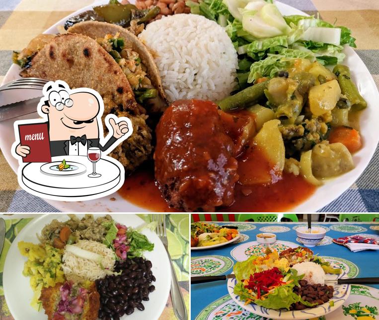 Platos en Centro Cultural Annapurna