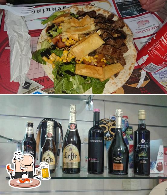 Puoi prenderti un rinfrescante bicchiere di birra chiara o scura