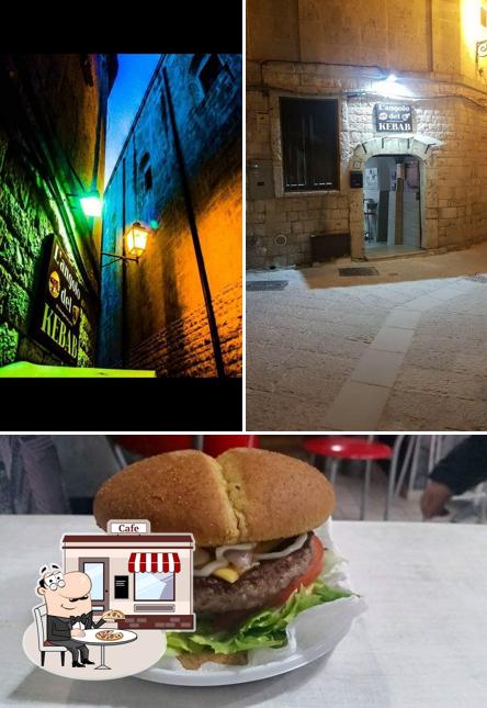 La photo de la extérieur et burger concernant L'angolo del Kebab