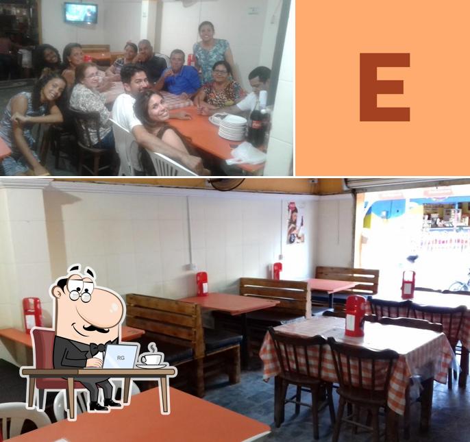 Veja imagens do interior do Restaurante Empório do Sabor