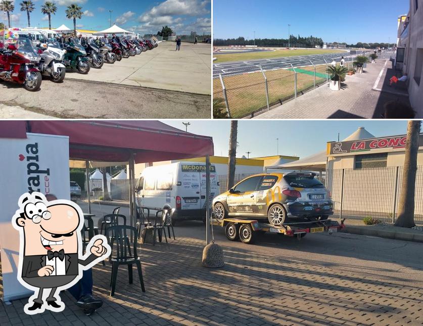 La photo de la extérieur et intérieur de La Conca Soccer - kart track’s