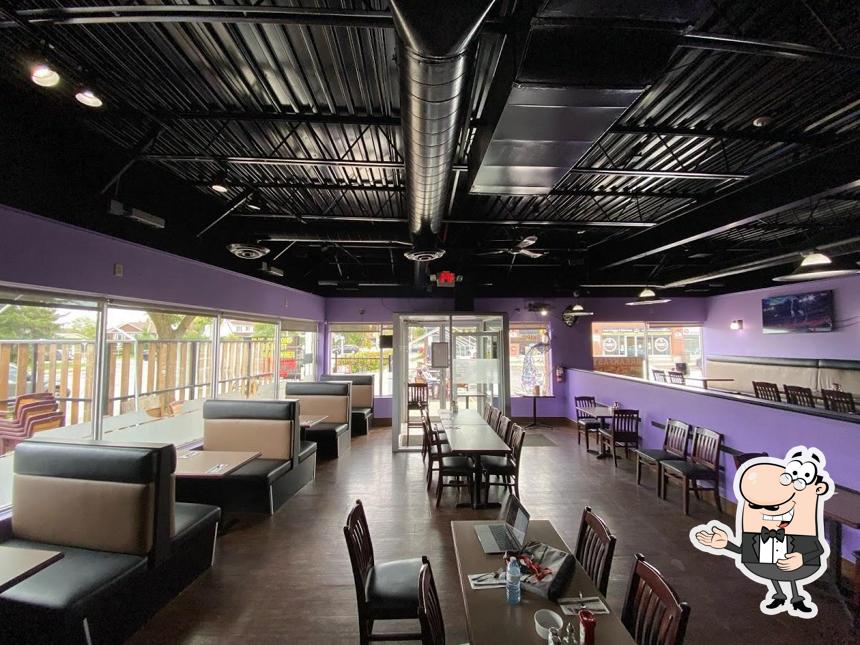 Blue Diamond Bar & Grill, 1119 Meadowlands Dr E in Ottawa Restaurant reviews