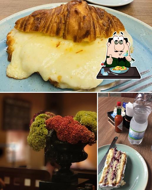 Comida em Premier Café