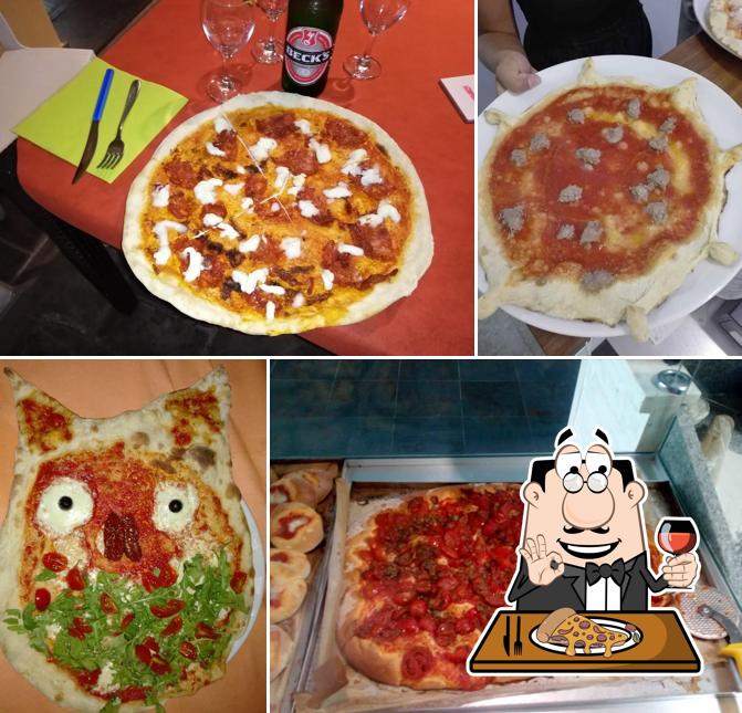 Scegli una pizza a La Bussola Trattoria di mare