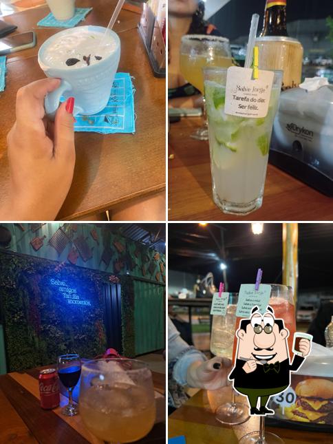 Desfrute de um drinque no Salve Jorge Gastropark
