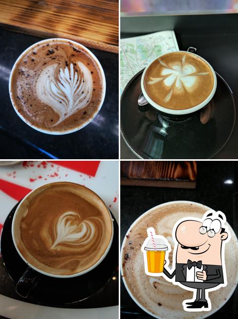 Kicking Horse Café