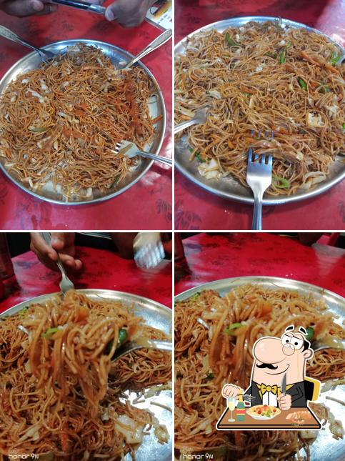 Pad thai at Foodway