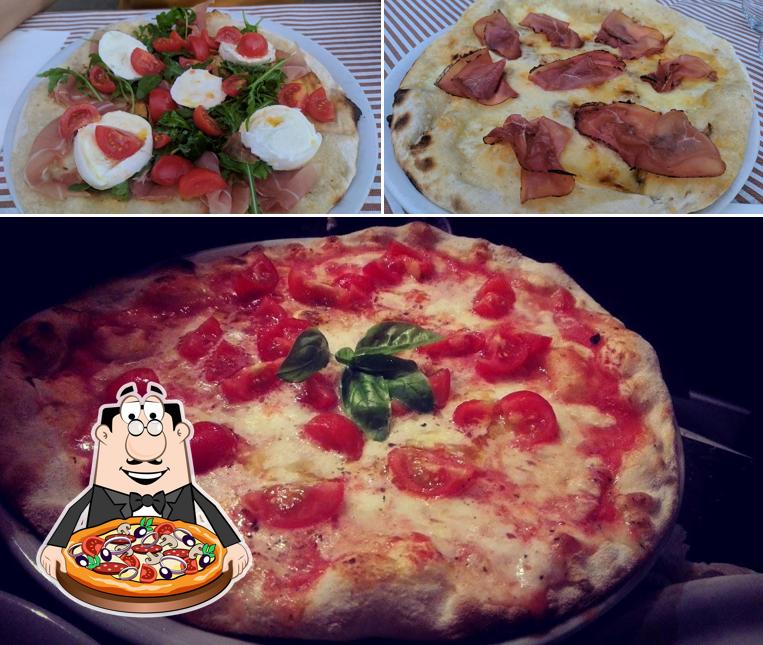 Prenez des pizzas à Ristorante Pizzeria La Bussola da Otto - Nuova Gestione -