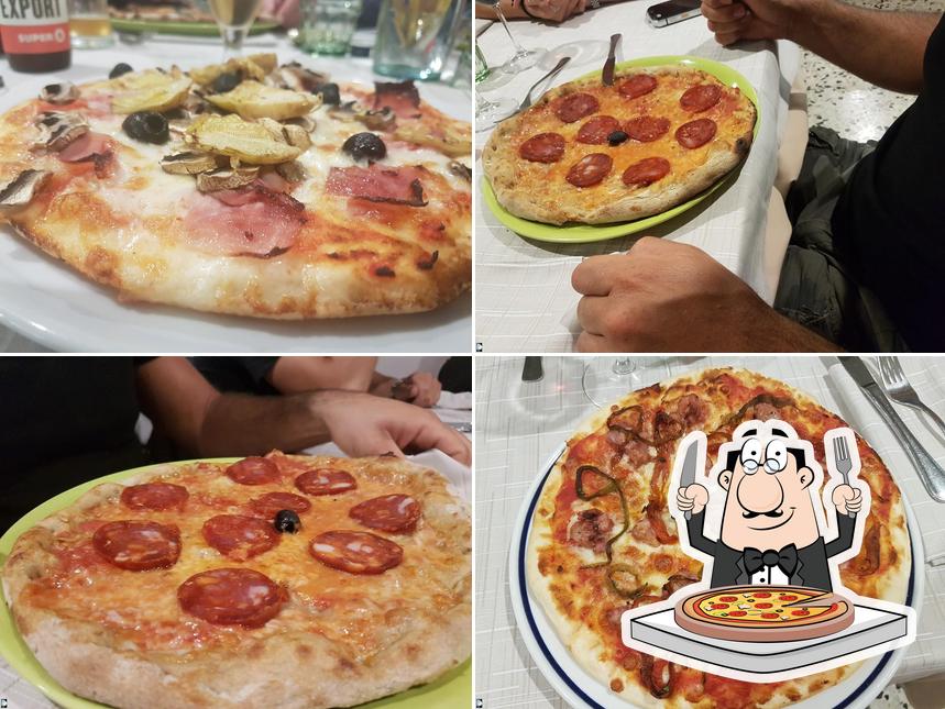 Ordina tra le svariate varianti di pizza