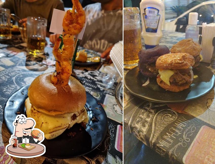 Deguste um dos hambúrgueres servidos no Prime Burger na Brasa