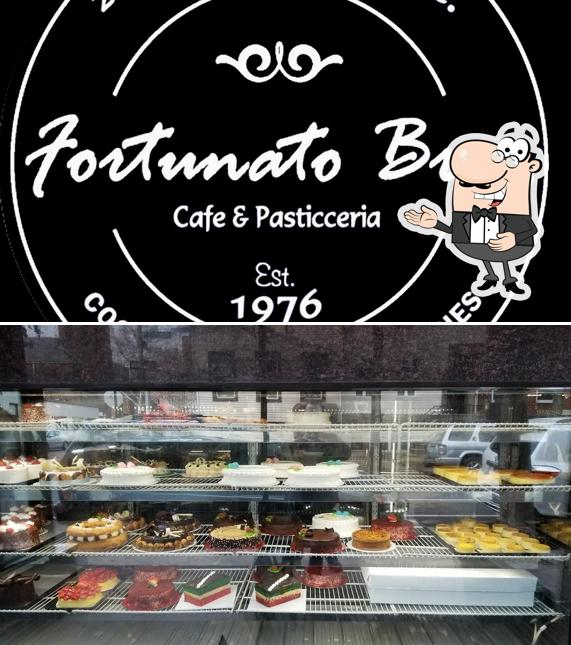 Взгляните на фотографию десерта "Fortunato Brothers"