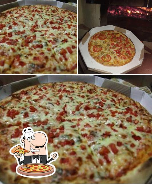 Consiga pizza no Pizzaria La Predileta
