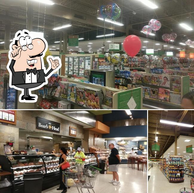 The interior of Publix Super Market at Lady's Island