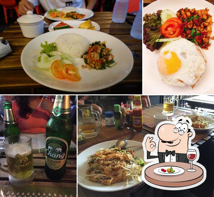 Fideos pad thai en 511Cafe & restaurant Thai