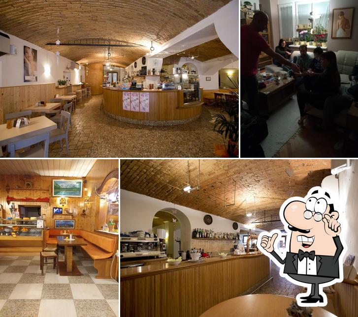 Siediti a un tavolo di Bar Ristorante Tschurwald - Tarvisio