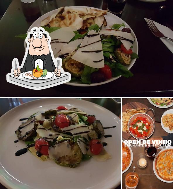 Platos en Funiculare Pizzaria