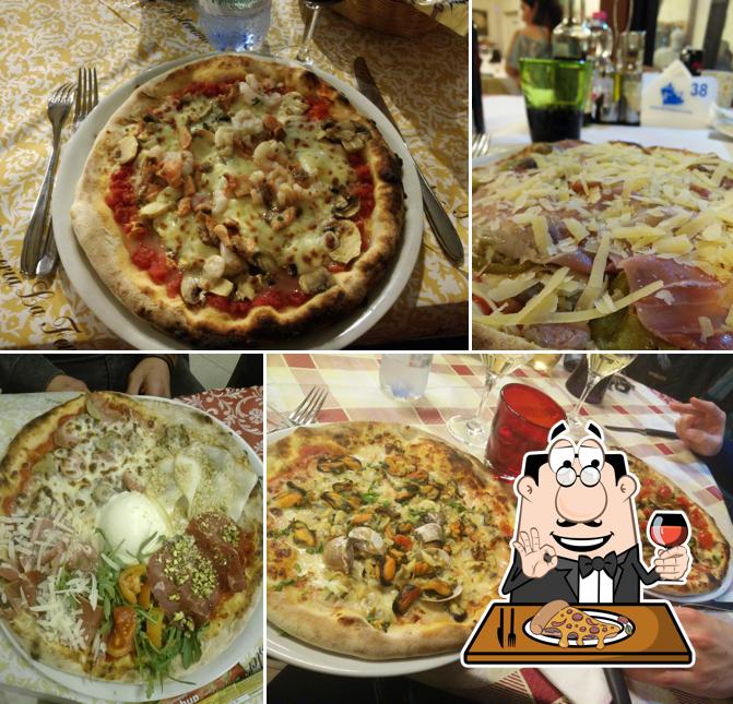 Scegli una pizza a Ristorante Pizzeria La Fenice