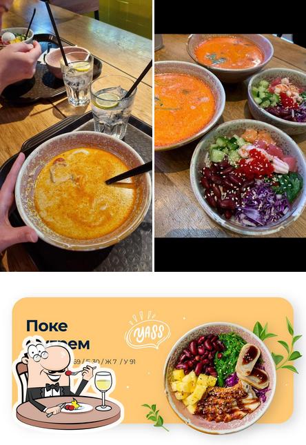 Nourriture à Poke & TomYum