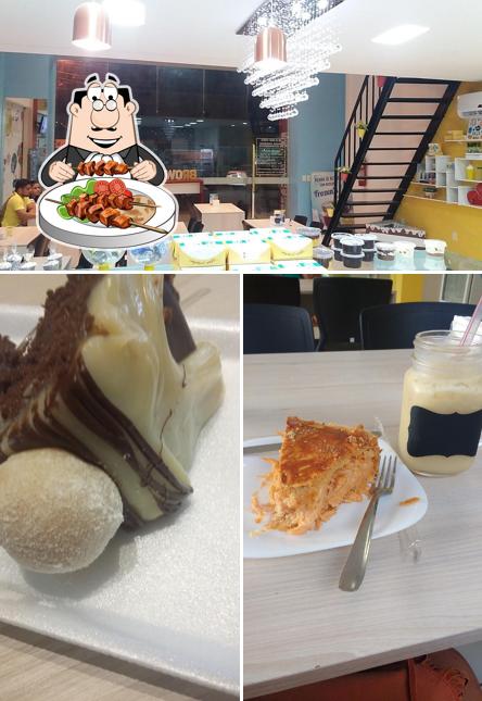Dê uma olhada a imagem apresentando comida e interior no Brownie do Gi