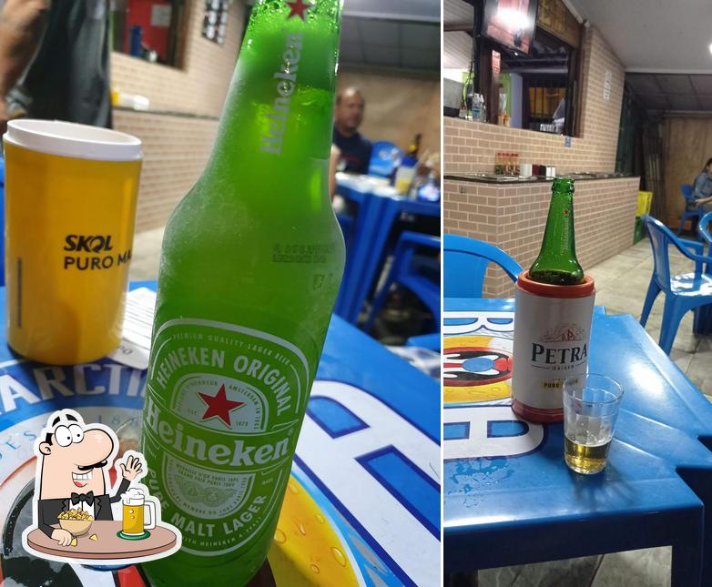 Peça um copo de cerveja leve ou escura