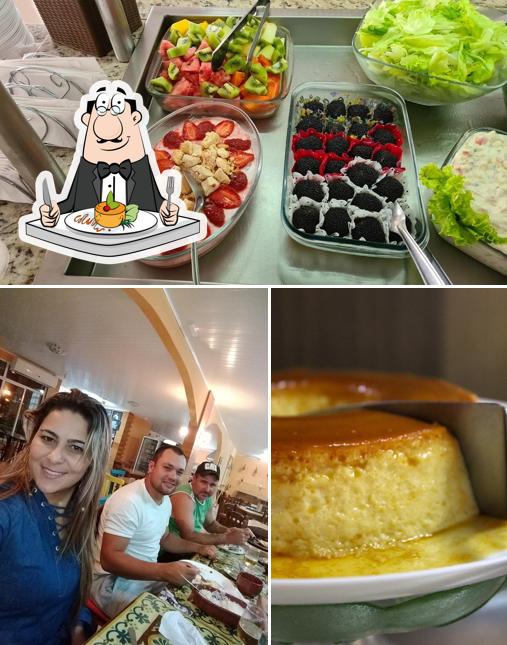 Comida em Restaurante Dona Julia - Quatro Barras