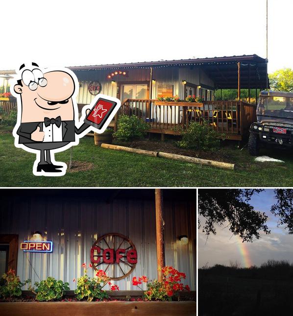 Wagon Wheel Restaurant, 10559 Fm 2200 in Yancey Restaurant reviews