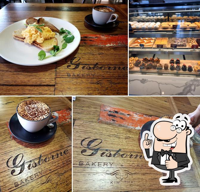 Взгляните на фотографию кафе "Gisborne BAKERY + CAFE"