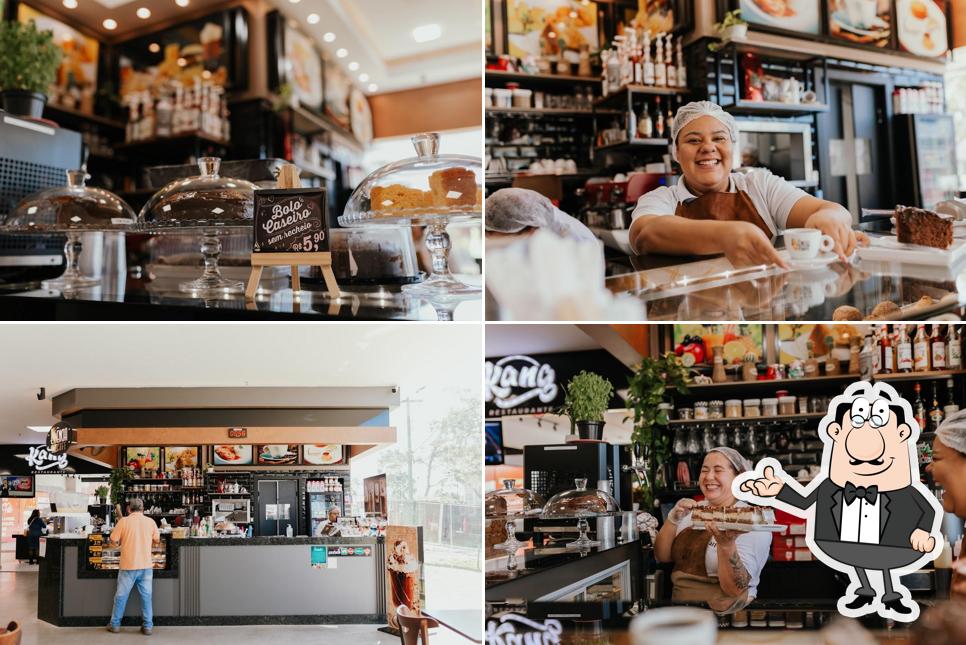 O interior do ESSÊNCIA CAFÉ HAUER