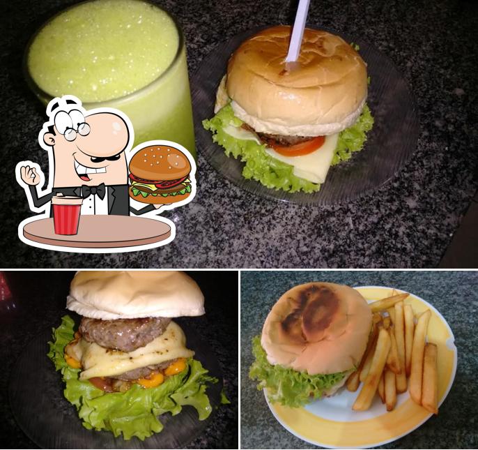 Delicie-se com um hambúrguer no Good Lanches