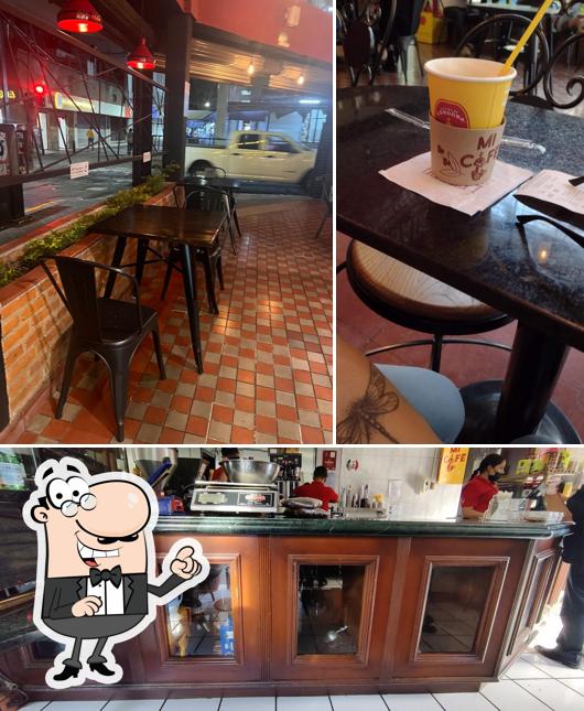 El interior de Café La Flor de Córdoba