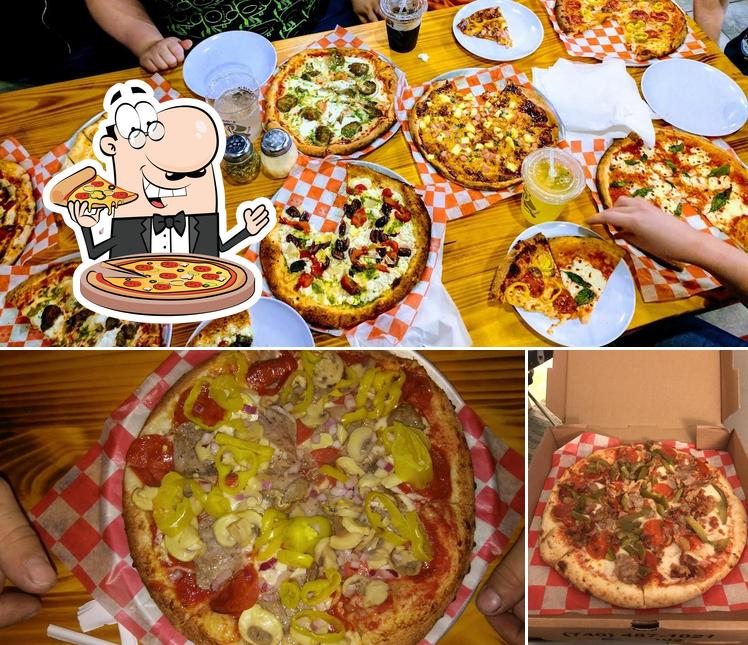 Russo S Kitchen Bar In Zanesville Restaurant Menu And Reviews   C3b6 Pizza Russos Wood Fired Pizza 2 