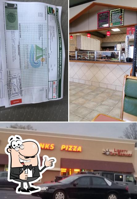 Взгляните на изображение пиццерии "Franks Pizza"