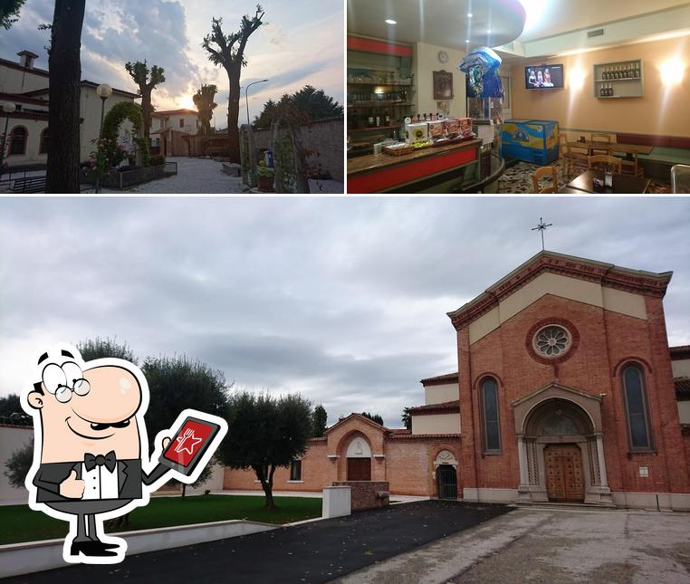 Bar al Santuario MDO Madonna dell’olmo si caratterizza per la esterno e cibo