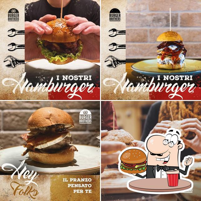 Ordina un hamburger a Burger Brothers