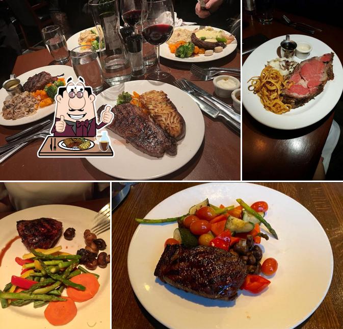 Les repas à base de viande sont servis à The Keg Steakhouse & Bar - Dunsmuir