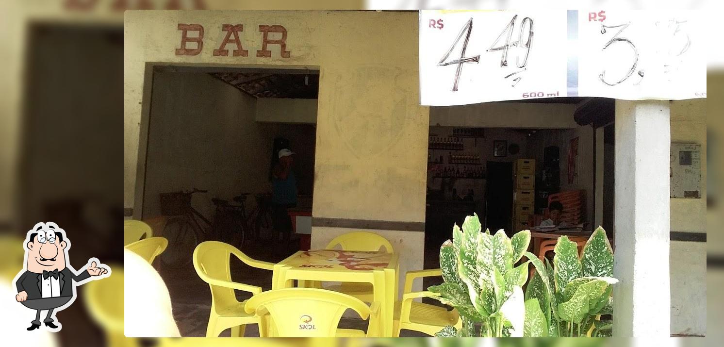 Sente em uma das mesas no Bar Do CHICO Branco Rua Igarapé Dendê Barcarena