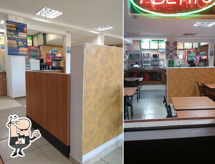 O interior do Subway