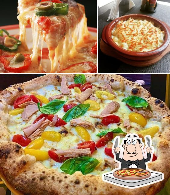 Bestellt diverse Variationen von Pizza