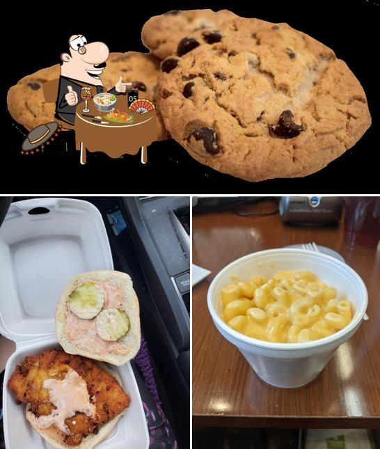 Hot Dog Allie Austintown in Youngstown Restaurant menu and reviews
