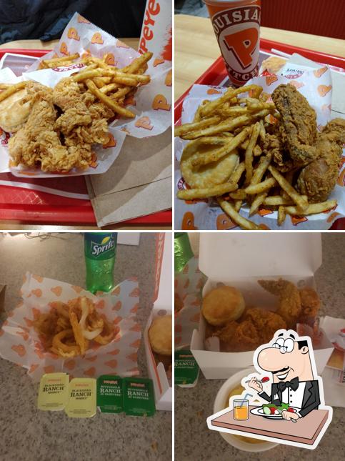 Popeyes, 645 Yonge St in Toronto - Restaurant menu and reviews