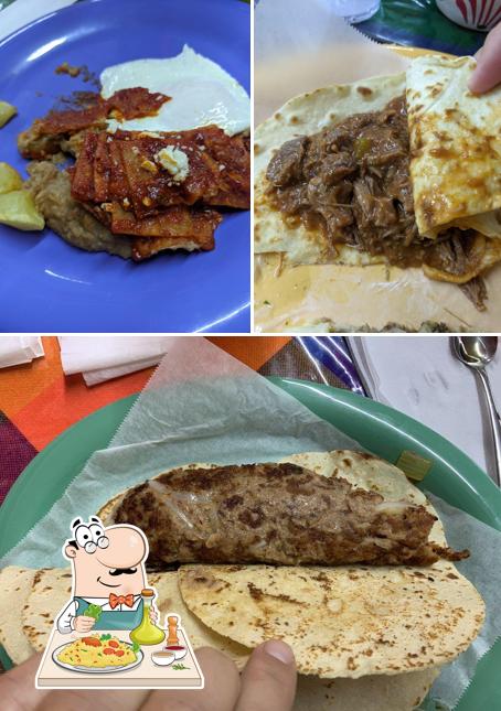 Еда в "Las Tapatias Mexican Cafe"