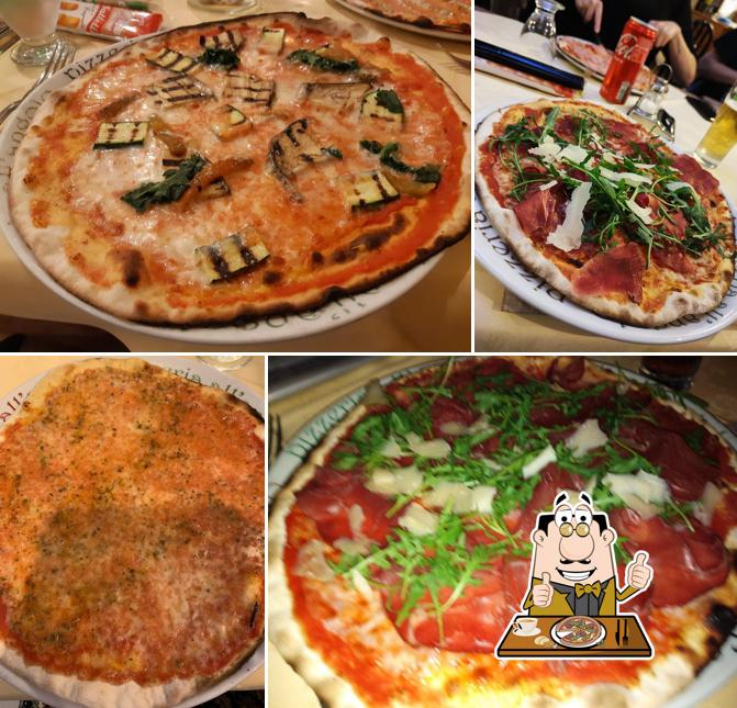 Ordina una pizza a All'Angolo